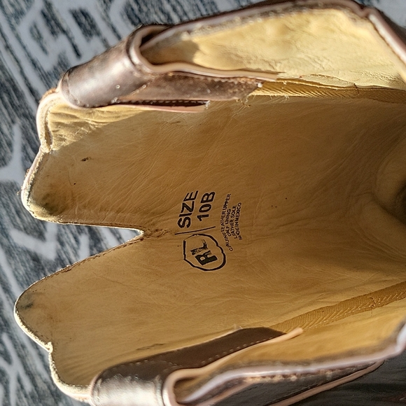 Womans Cowboy Boots - Picture 4 of 4